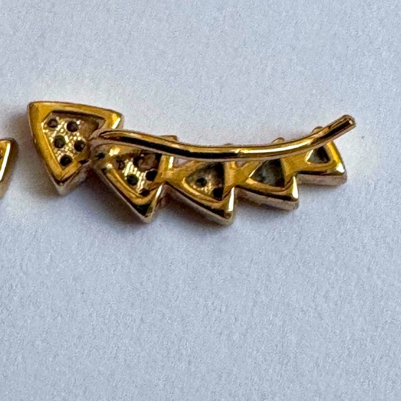 ✨ Stylish Vintage Climbers Gold Plated with Pave Crystals Earrings ✨ - Picture 6 of 16